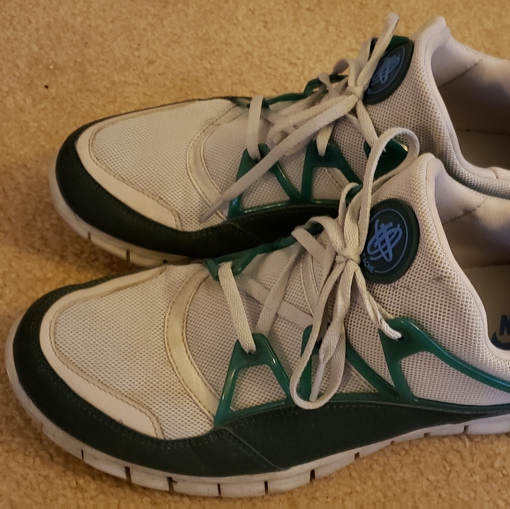 Nike Huraches Men Size 13